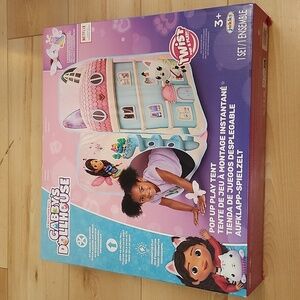 Gabby pop up play tent new